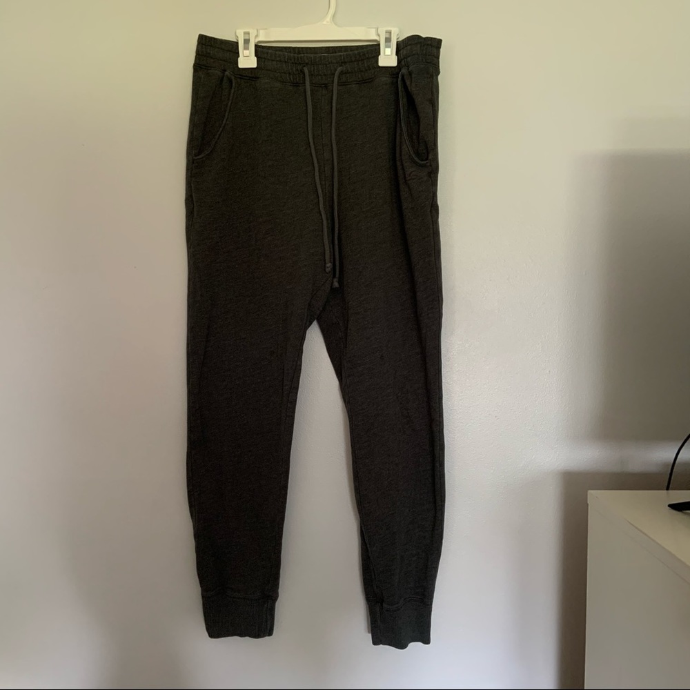 Hollister joggers